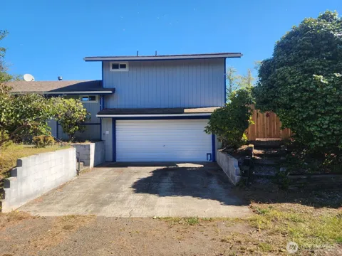 706 Wakina Loop SE