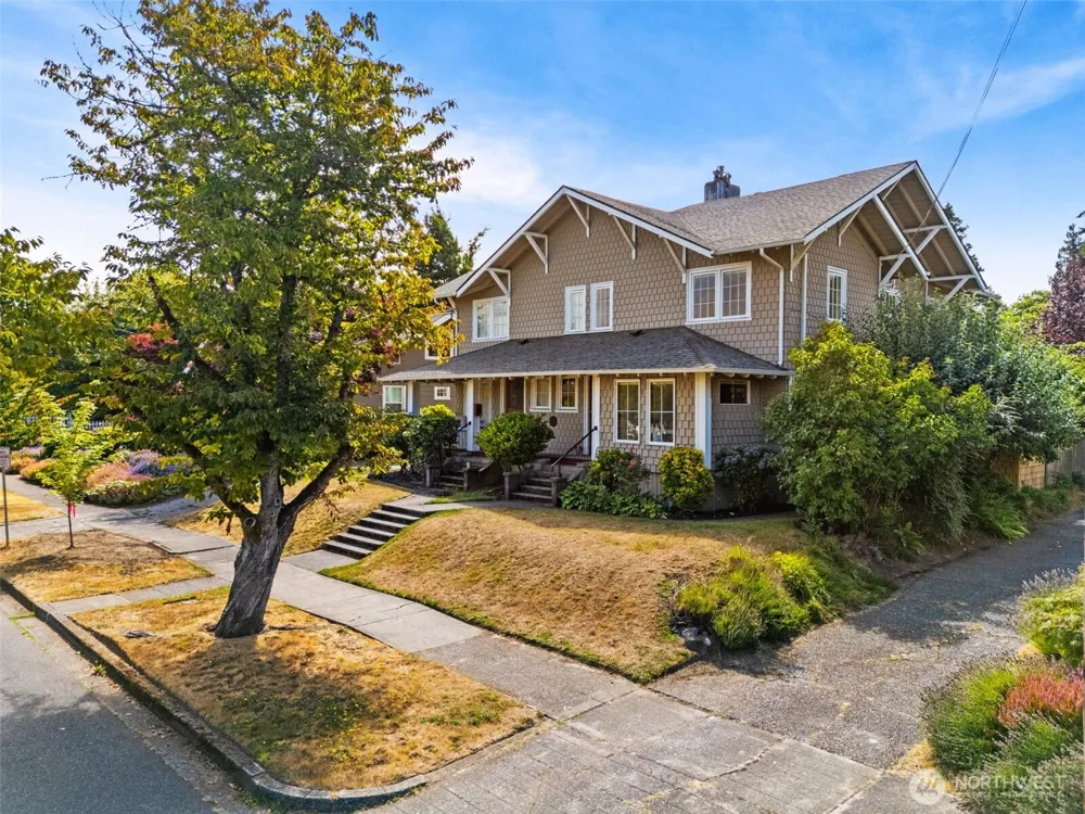211 19th Avenue SW Olympia, WA 98501
