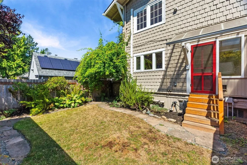 211 19th Avenue SW Olympia, WA 98501