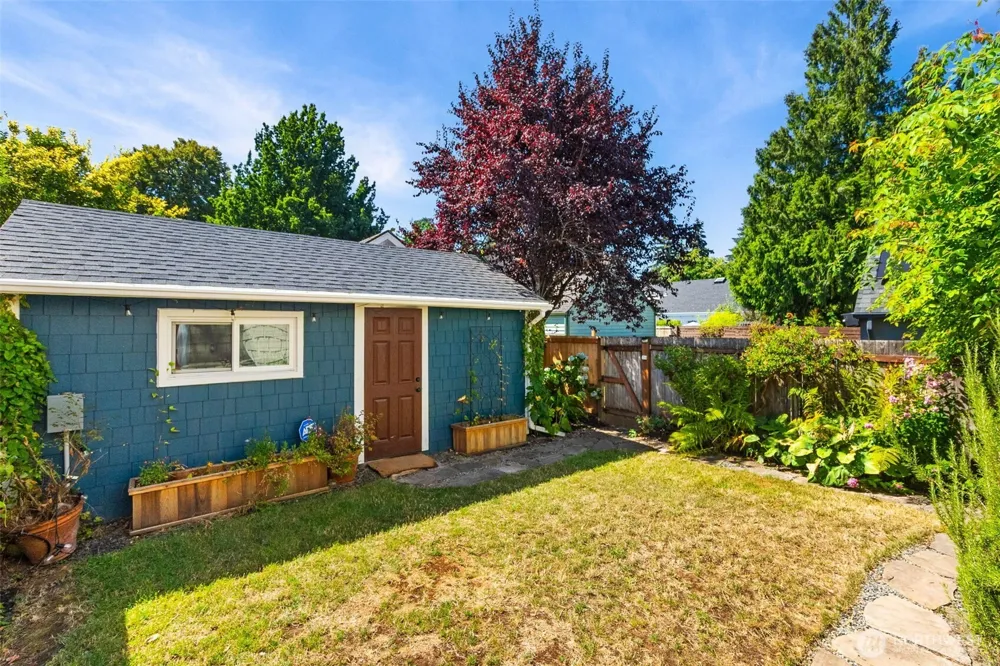 211 19th Avenue SW Olympia, WA 98501