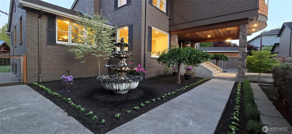 16066 Inglewood Road NE Kenmore, WA 98028