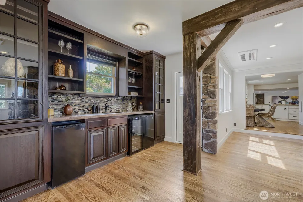 16066 Inglewood Road NE Kenmore, WA 98028