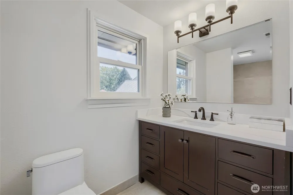 16066 Inglewood Road NE Kenmore, WA 98028