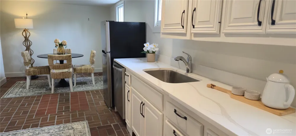16066 Inglewood Road NE Kenmore, WA 98028