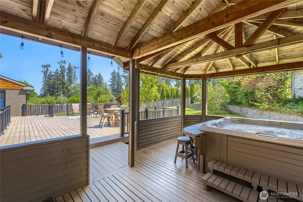 16066 Inglewood Road NE Kenmore, WA 98028