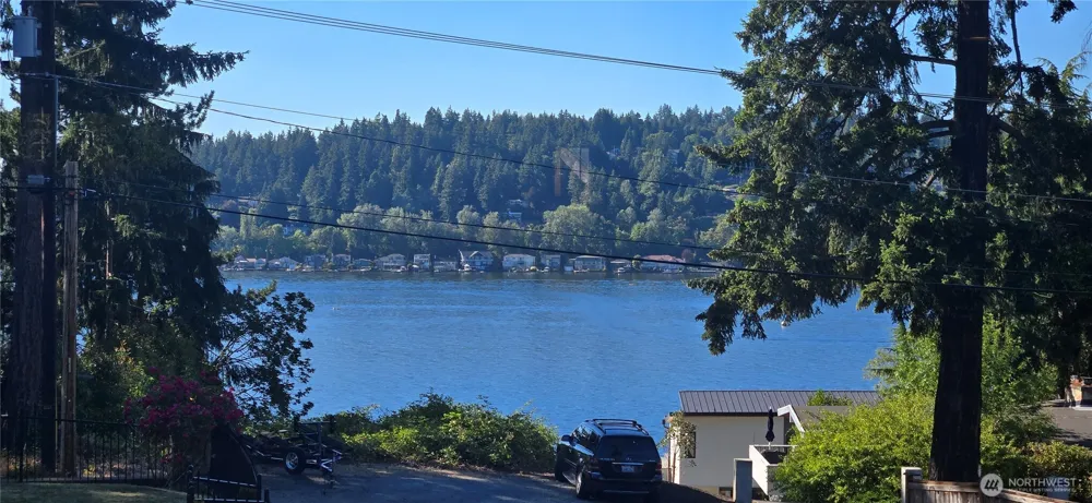 16066 Inglewood Road NE Kenmore, WA 98028