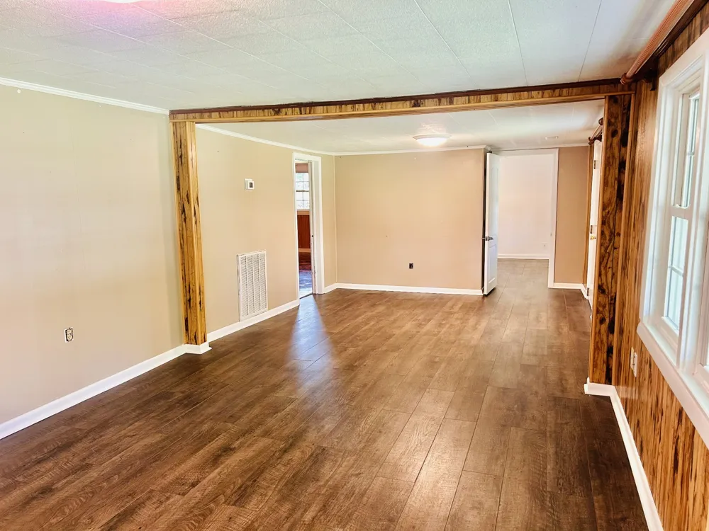 3595 Powers Bridge Rd Manchester, TN 37355