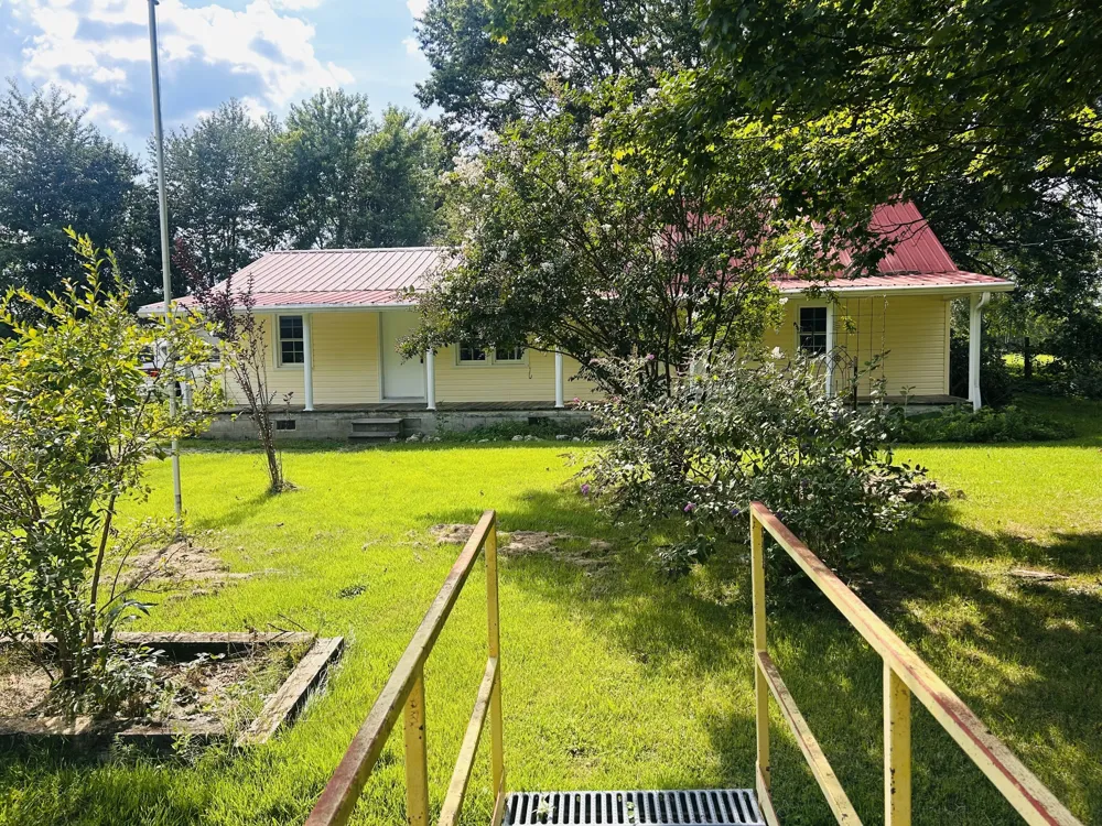 3595 Powers Bridge Rd Manchester, TN 37355