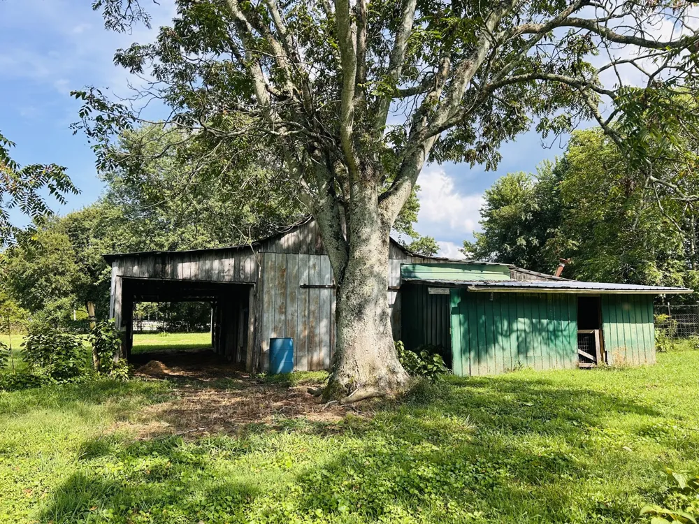 3595 Powers Bridge Rd Manchester, TN 37355