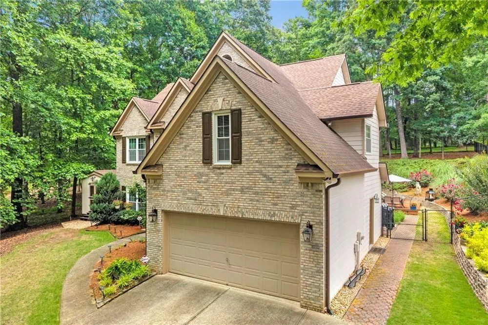 5724 Newberry Point Drive Flowery Branch, GA 30542