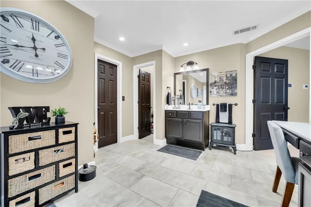 5724 Newberry Point Drive Flowery Branch, GA 30542