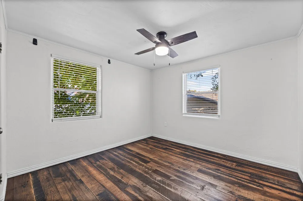 709 Hereford Street Glen Rose, TX 76043