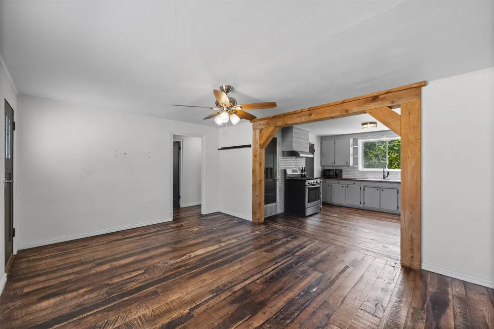 709 Hereford Street Glen Rose, TX 76043