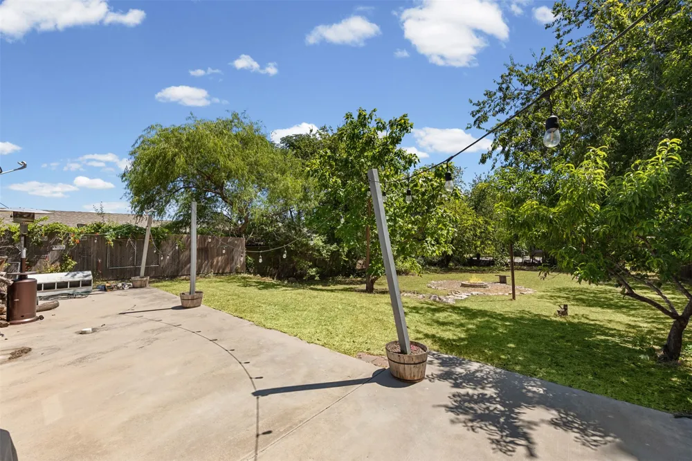 709 Hereford Street Glen Rose, TX 76043