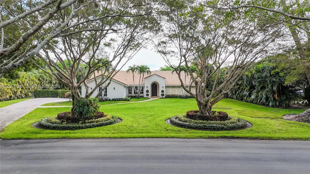 8134 Twin Lake Dr Boca Raton, FL 33496