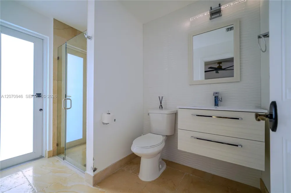 8134 Twin Lake Dr Boca Raton, FL 33496