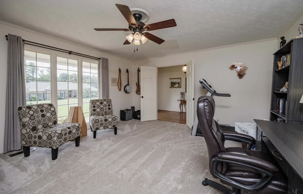 616 Maple Ln Smithville, TN 37166