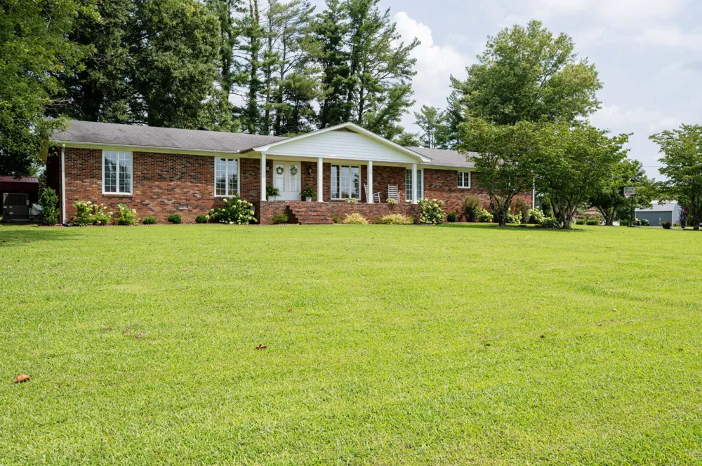 616 Maple Ln Smithville, TN 37166