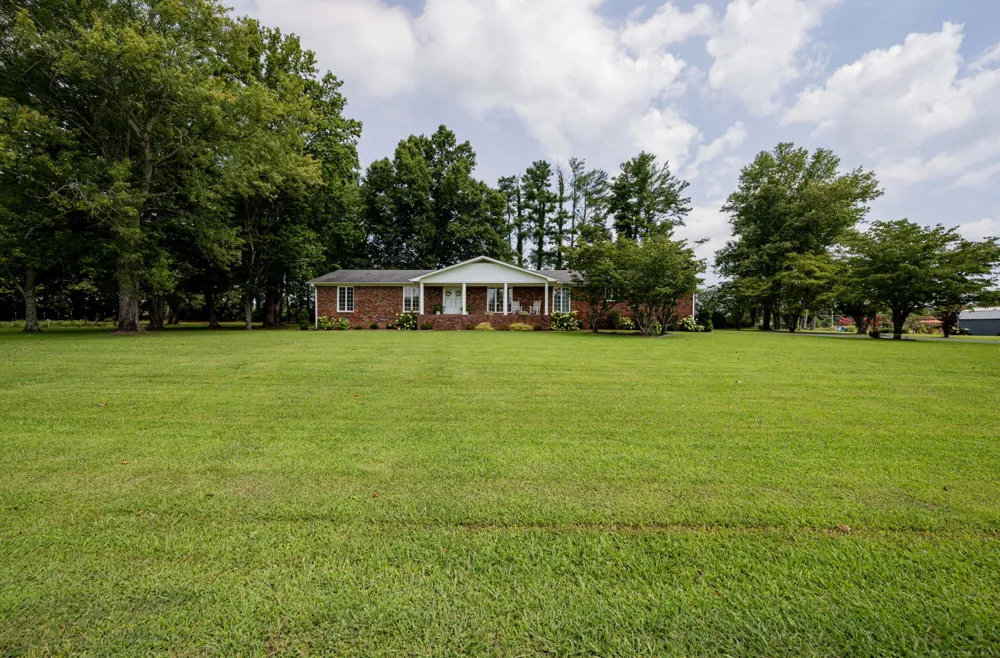 616 Maple Ln Smithville, TN 37166