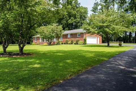 616 Maple Ln