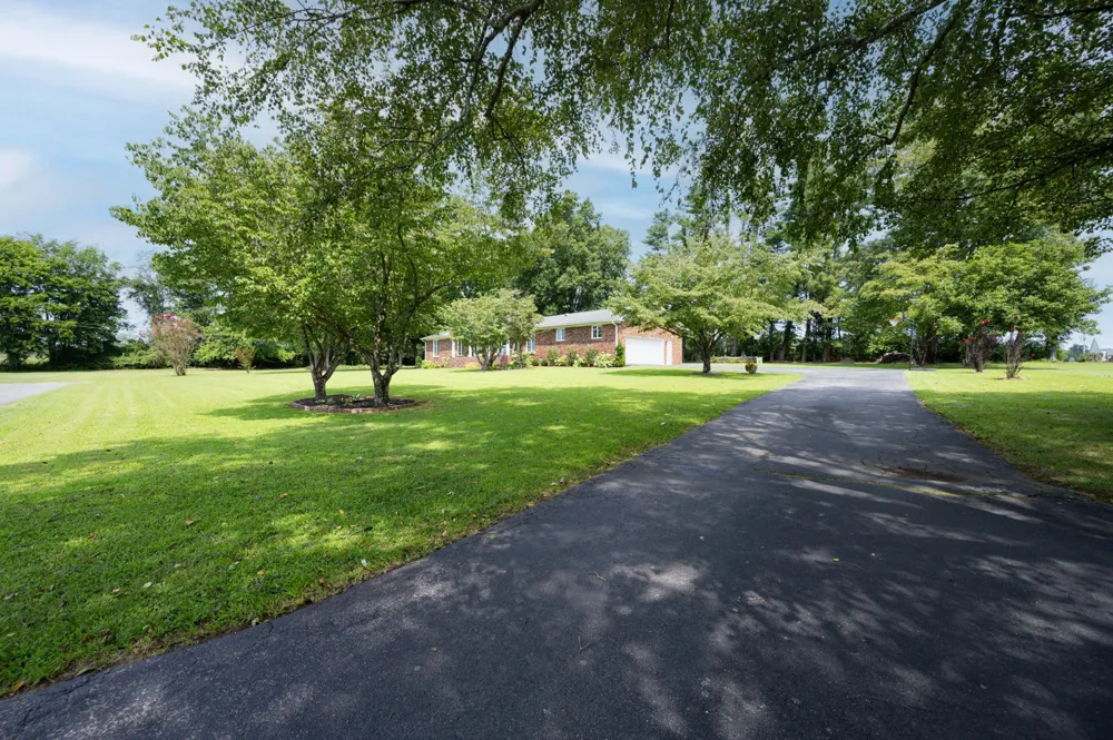 616 Maple Ln Smithville, TN 37166