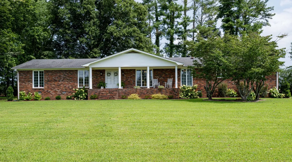 616 Maple Ln Smithville, TN 37166