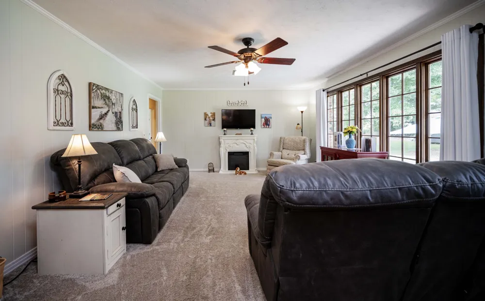 616 Maple Ln Smithville, TN 37166
