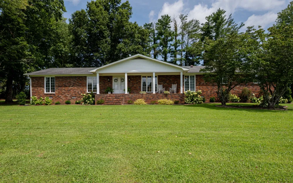 616 Maple Ln Smithville, TN 37166