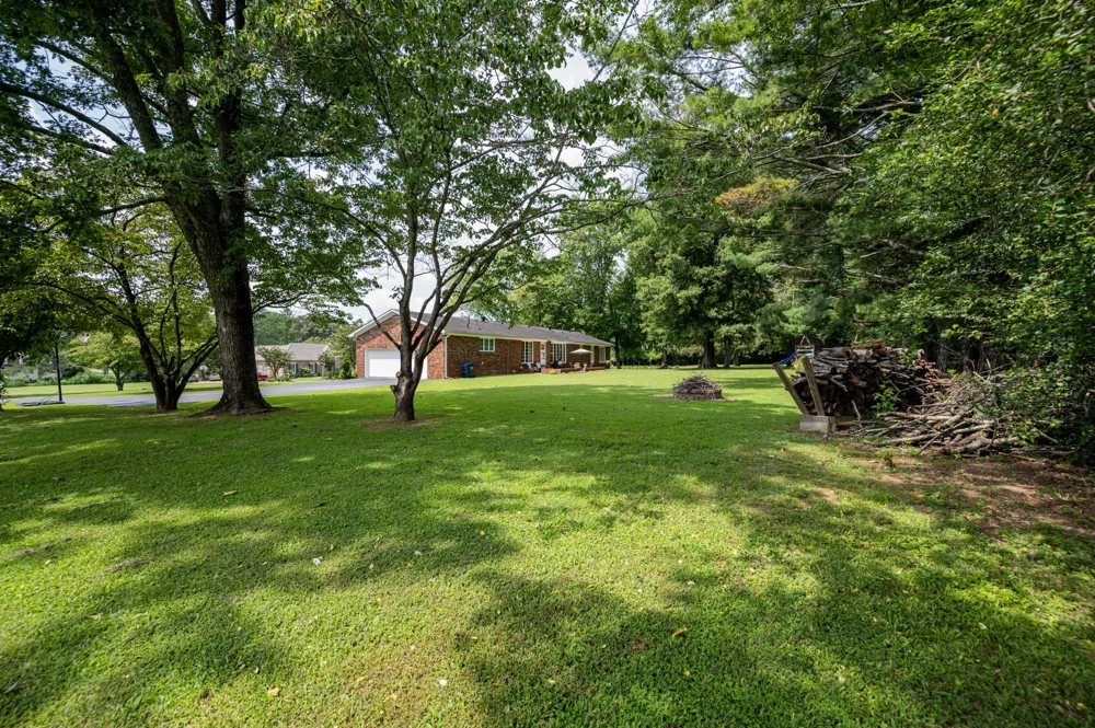 616 Maple Ln Smithville, TN 37166