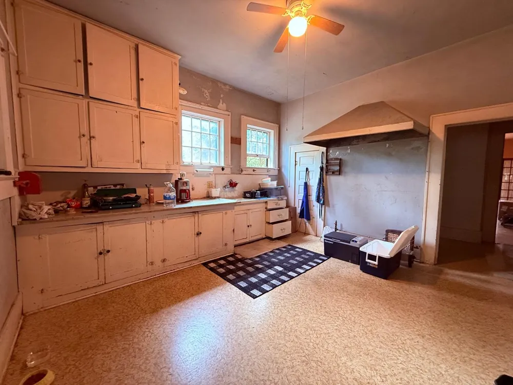 806 S Willow Street Brady, TX 76825