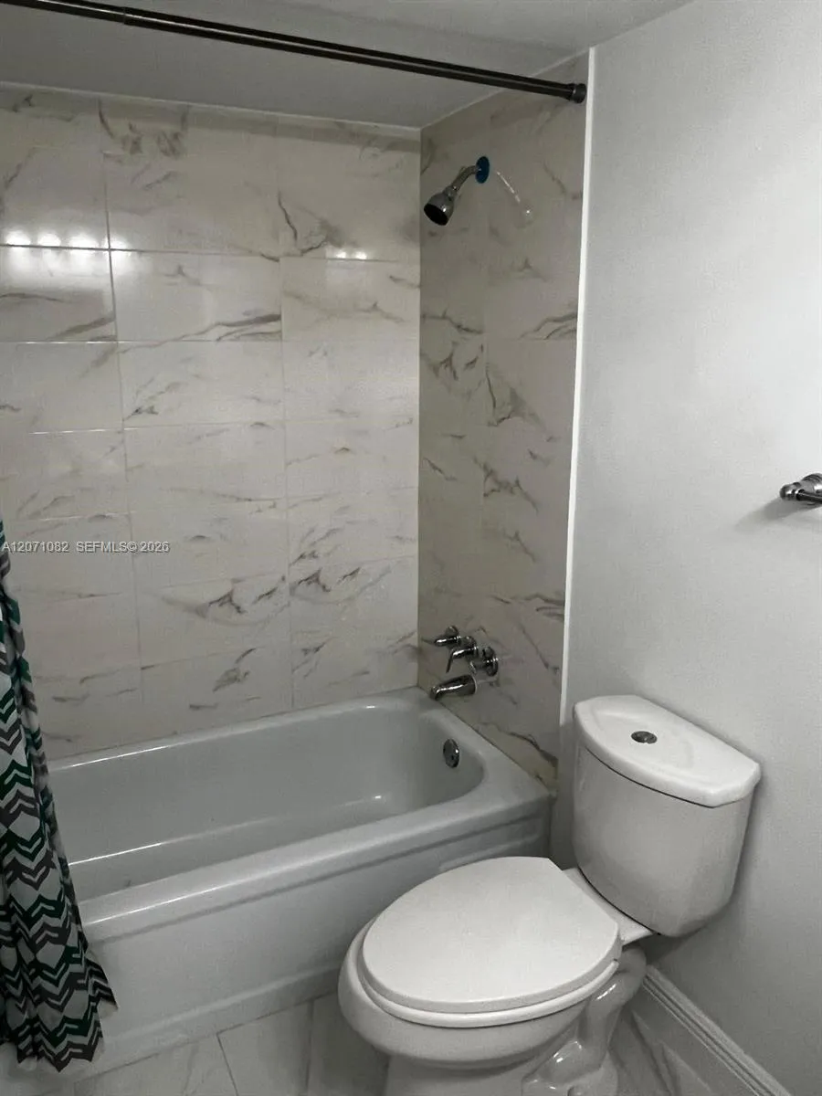 501 Three Islands Blvd #508 Hallandale Beach, FL 33009