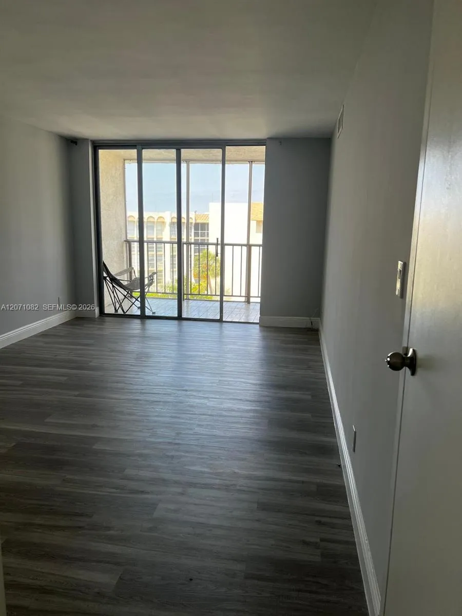 501 Three Islands Blvd #508 Hallandale Beach, FL 33009