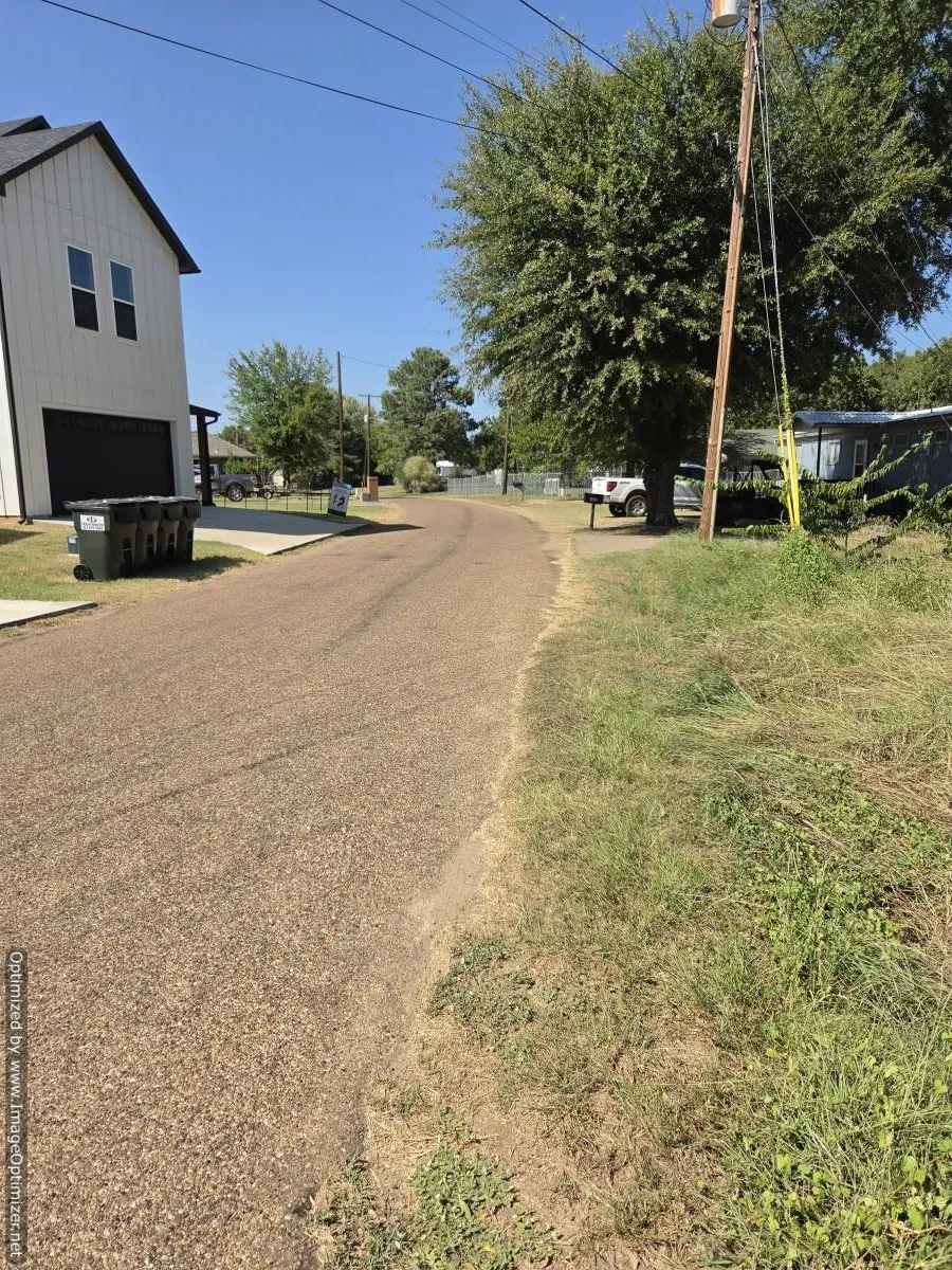 100 Hilltop Drive Trinidad, TX 75163
