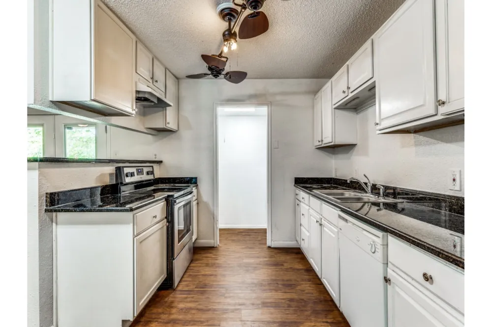 600 Ann Lois Lane Burleson, TX 76028