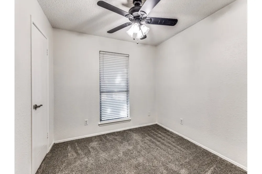 600 Ann Lois Lane Burleson, TX 76028