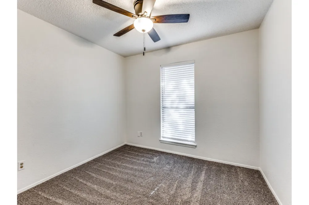 600 Ann Lois Lane Burleson, TX 76028