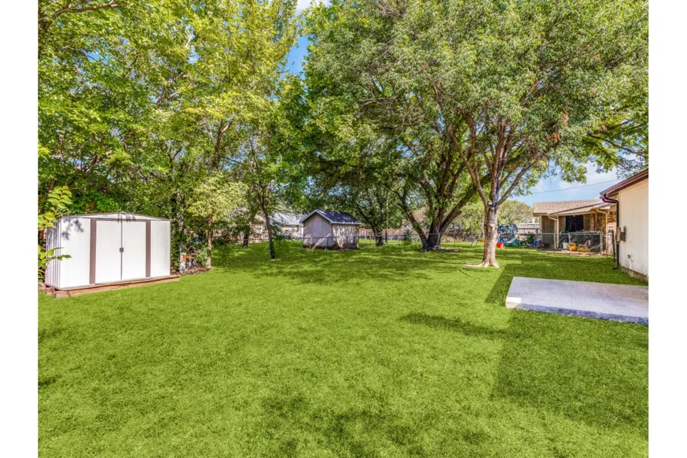 600 Ann Lois Lane Burleson, TX 76028