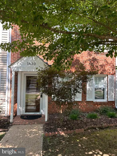 1630 DRYDEN WAY