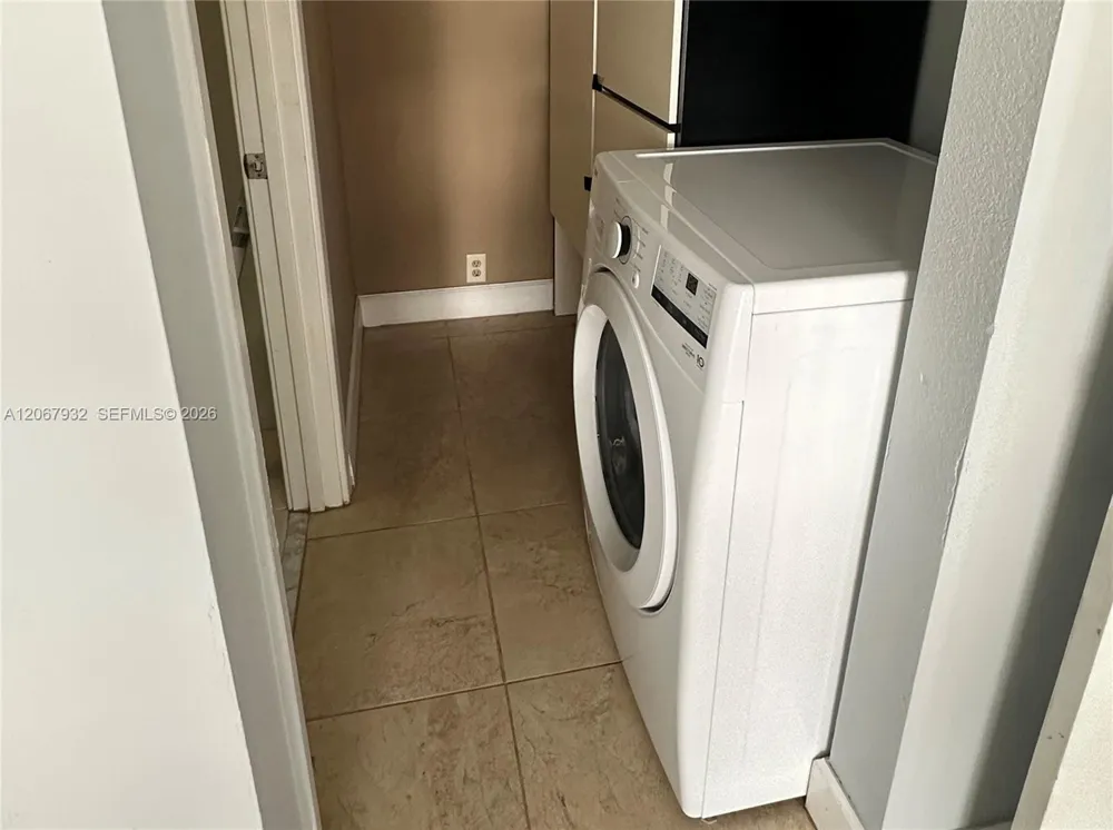 151 E Washington St #524 Orlando, FL 32801