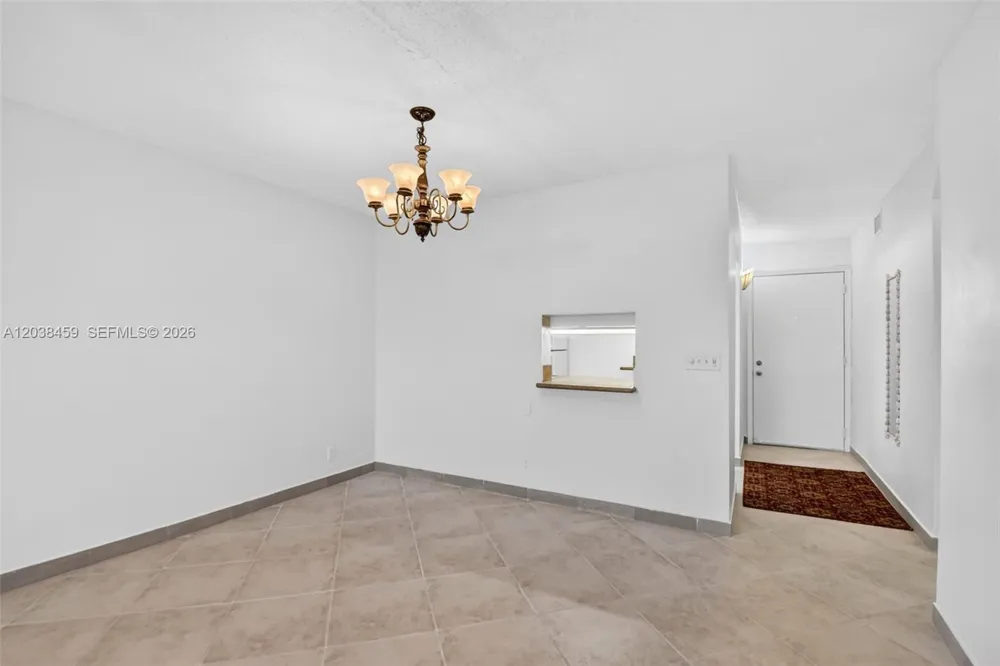 2615 NE 1st Ct #303 Boynton Beach, FL 33435