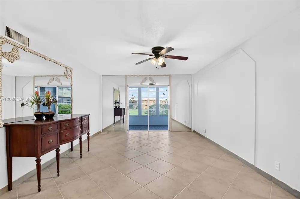 2615 NE 1st Ct #303 Boynton Beach, FL 33435