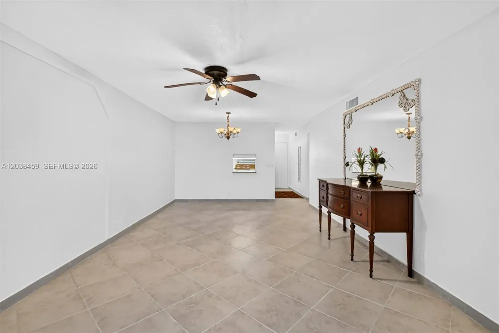 2615 NE 1st Ct #303 Boynton Beach, FL 33435