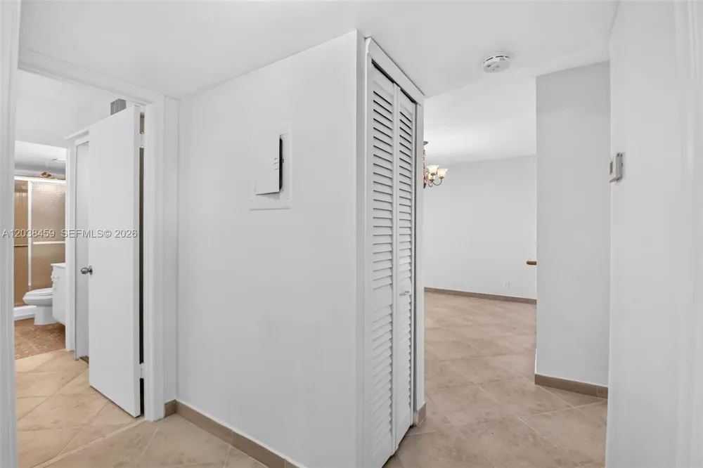2615 NE 1st Ct #303 Boynton Beach, FL 33435