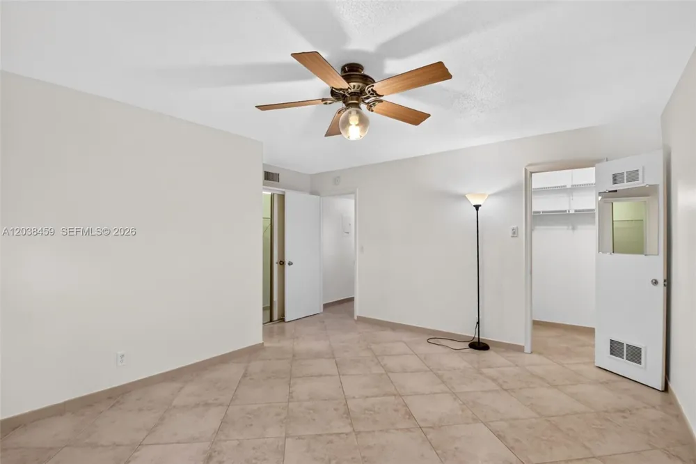 2615 NE 1st Ct #303 Boynton Beach, FL 33435