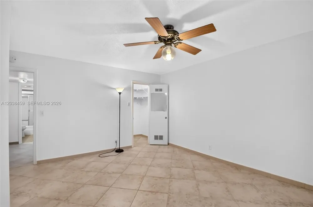 2615 NE 1st Ct #303 Boynton Beach, FL 33435