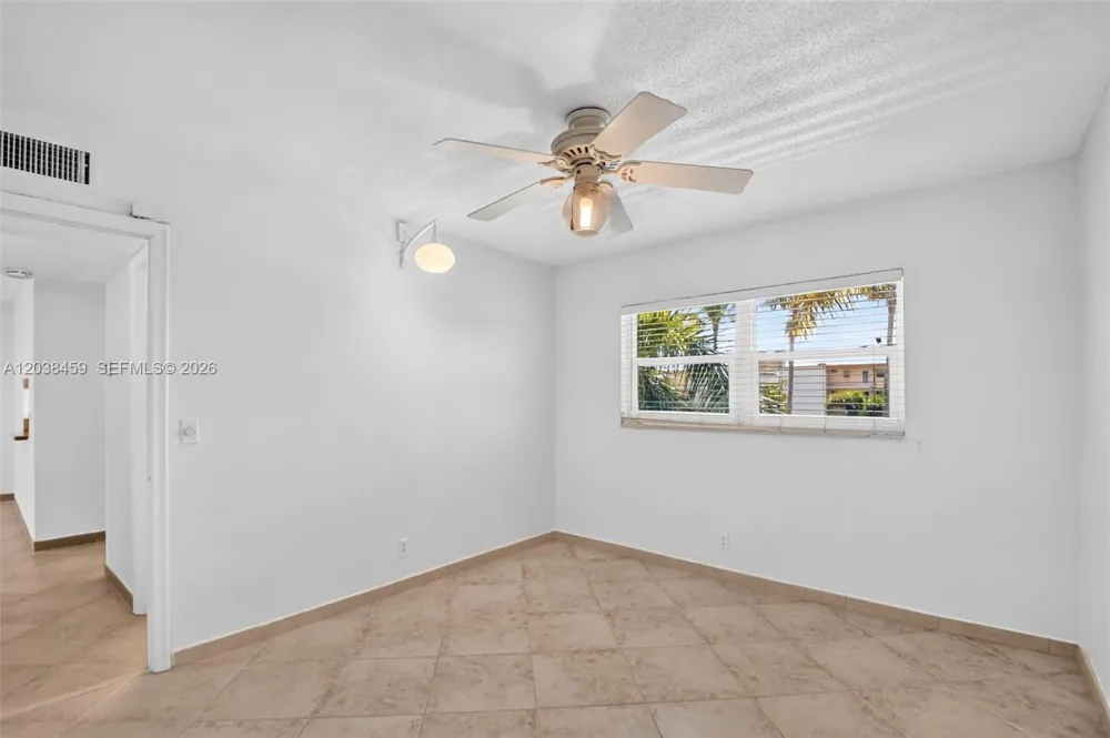 2615 NE 1st Ct #303 Boynton Beach, FL 33435