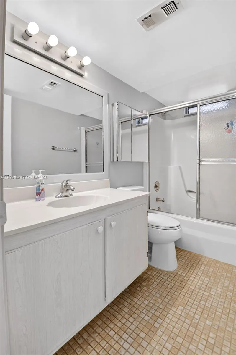 2615 NE 1st Ct #303 Boynton Beach, FL 33435