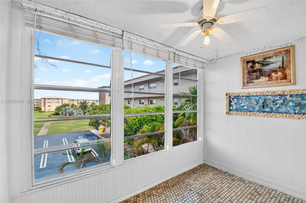 2615 NE 1st Ct #303 Boynton Beach, FL 33435