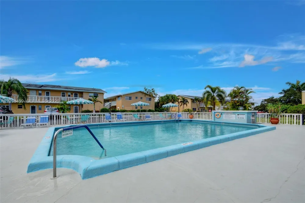 2615 NE 1st Ct #303 Boynton Beach, FL 33435