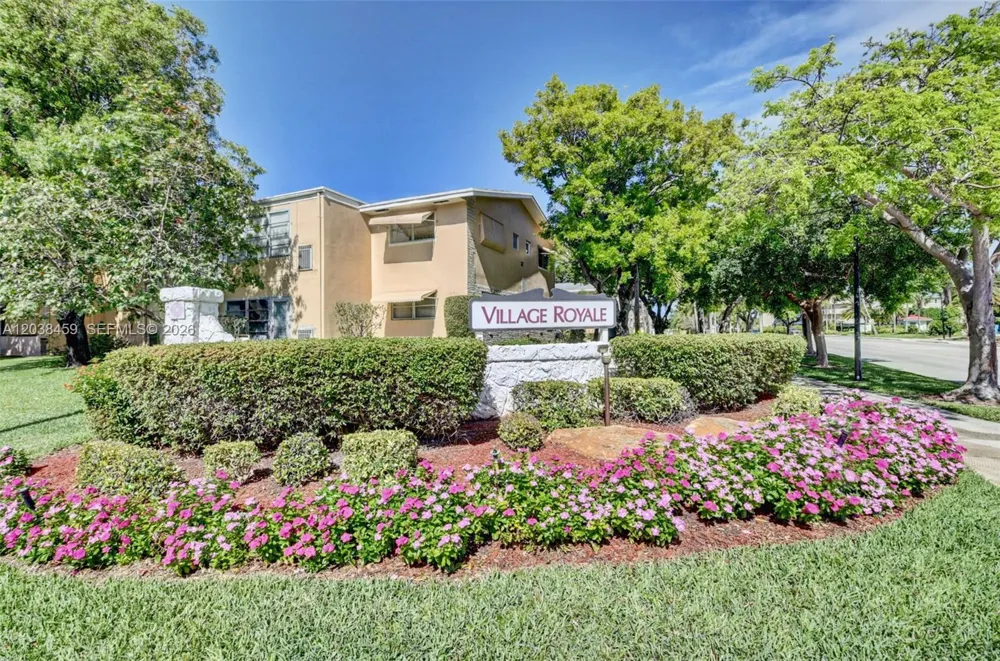 2615 NE 1st Ct #303 Boynton Beach, FL 33435